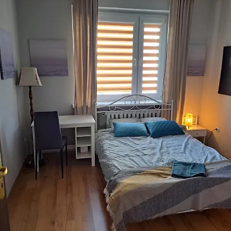 Comfortable Close To Spodek Apartamento